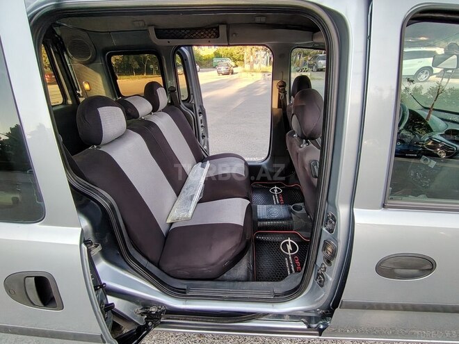 Opel Combo-9