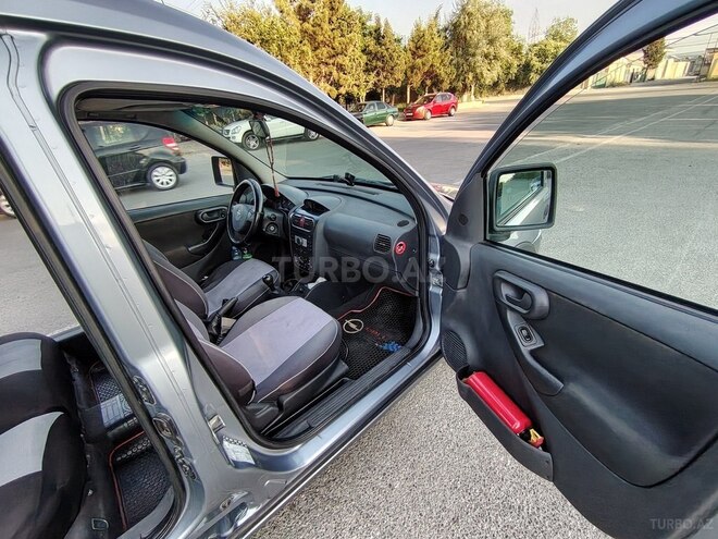 Opel Combo-11