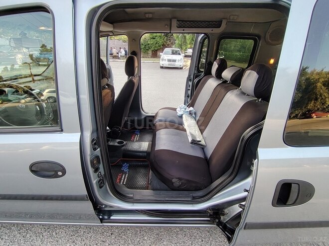 Opel Combo-12