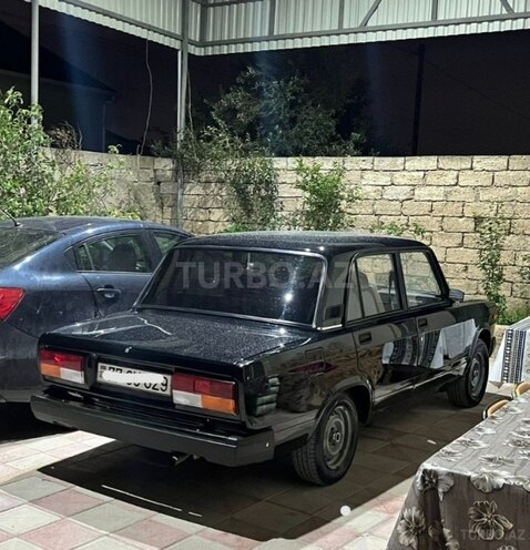 LADA (VAZ) 2107-2