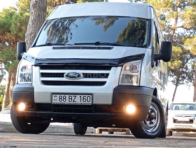 Ford Transit-5