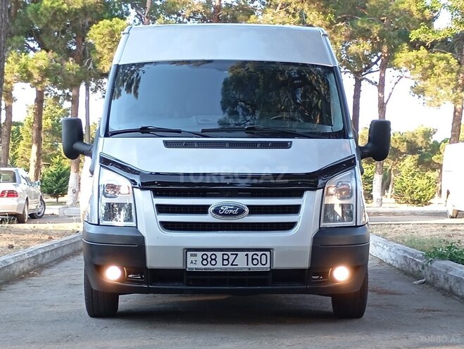 Ford Transit-1