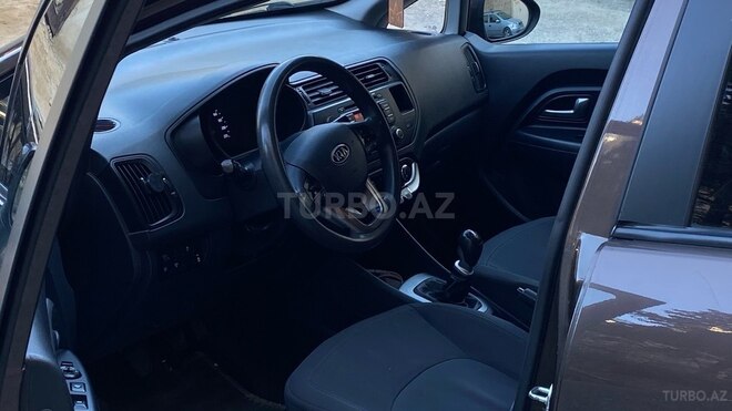 Kia Rio-11