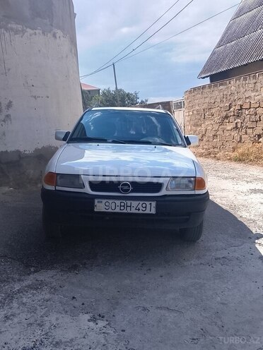 Opel Astra-2