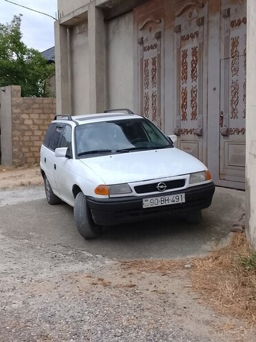 Opel Astra-8