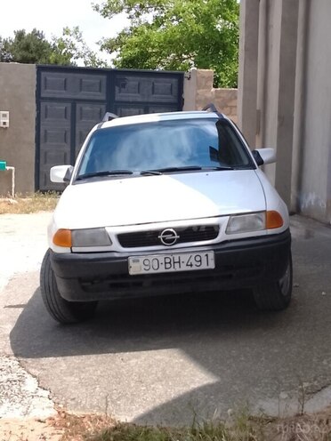 Opel Astra-11
