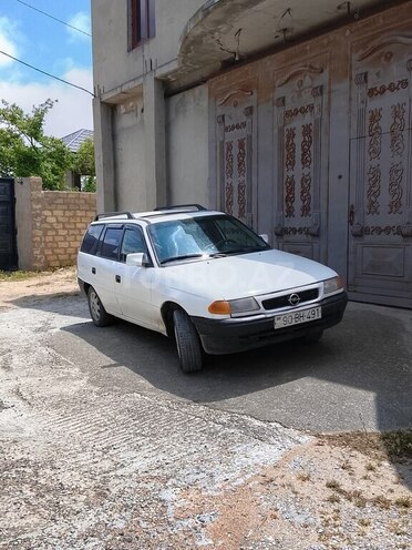 Opel Astra-12