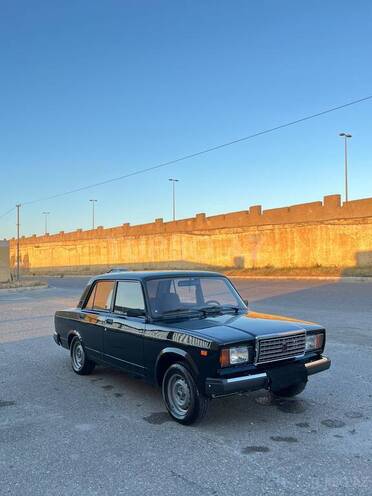 LADA (VAZ) 2107-1