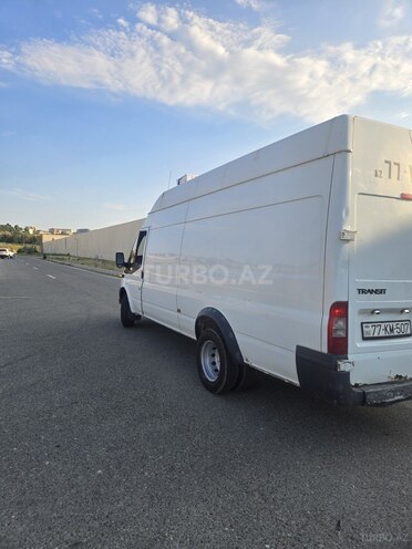 Ford Transit-6