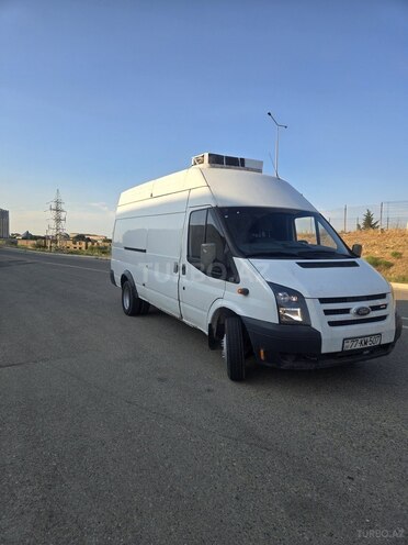 Ford Transit-5