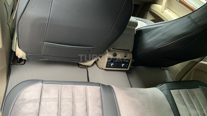 Audi Q7-5