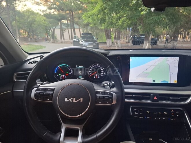 Kia K5-3