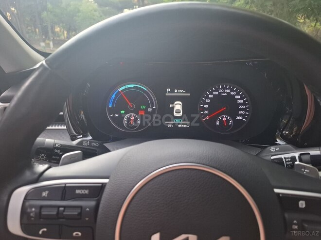 Kia K5-16
