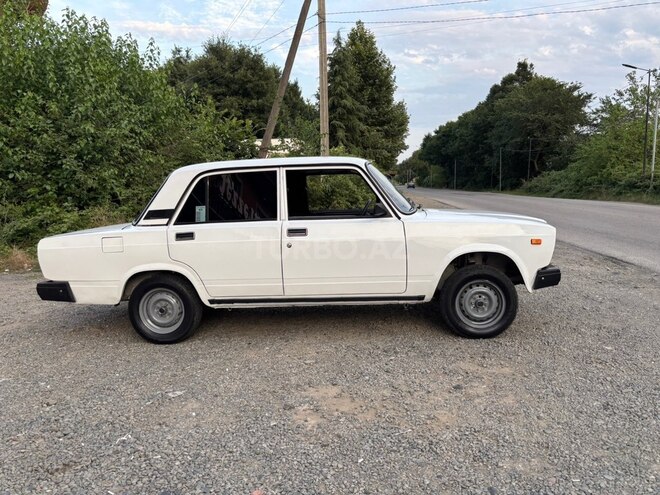 LADA (VAZ) 2107-4