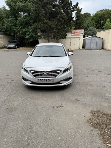 Hyundai Sonata-1