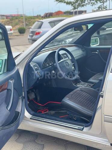 Mercedes C 180-6