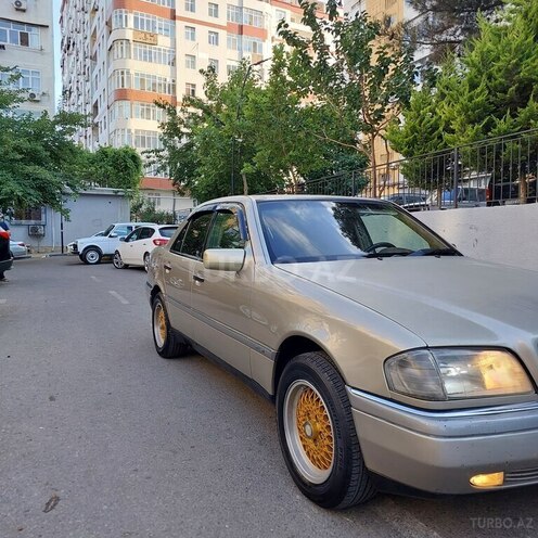 Mercedes C 220-6