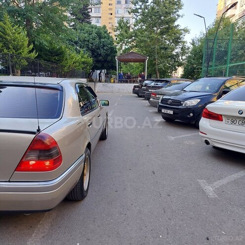 Mercedes C 220-8