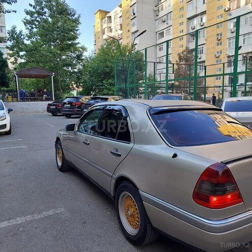 Mercedes C 220-9