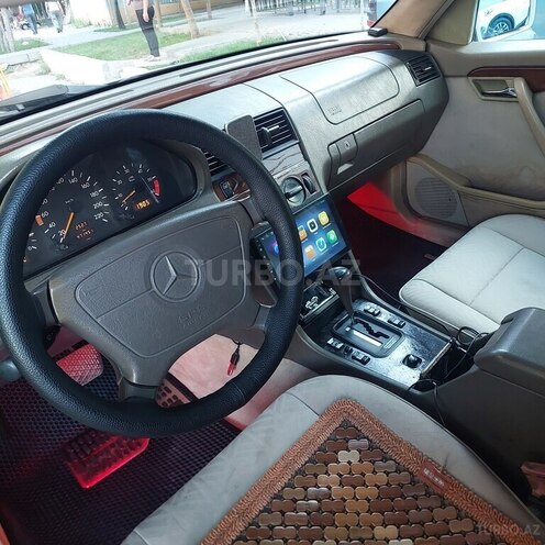 Mercedes C 220-13