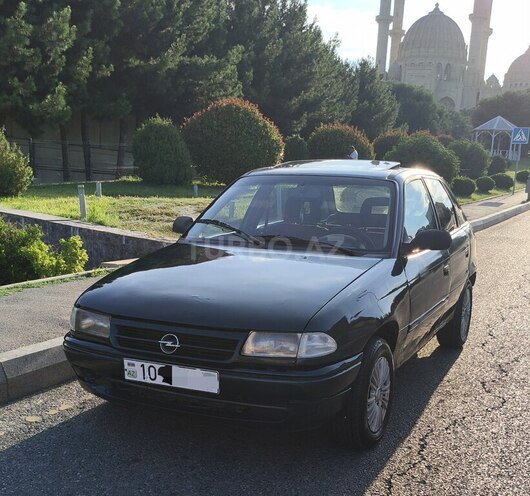 Opel Astra-2