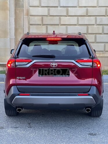 Toyota RAV4-7