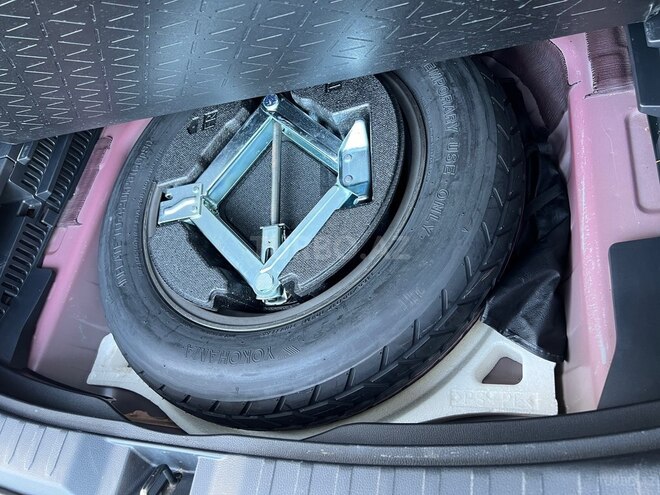 Toyota RAV4-19