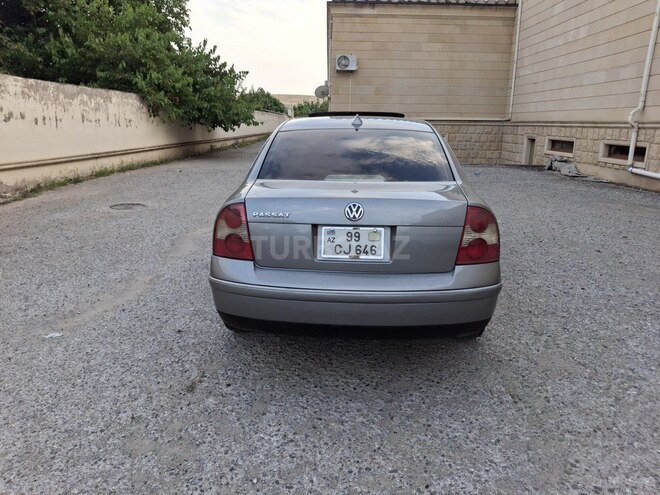 Volkswagen Passat-10
