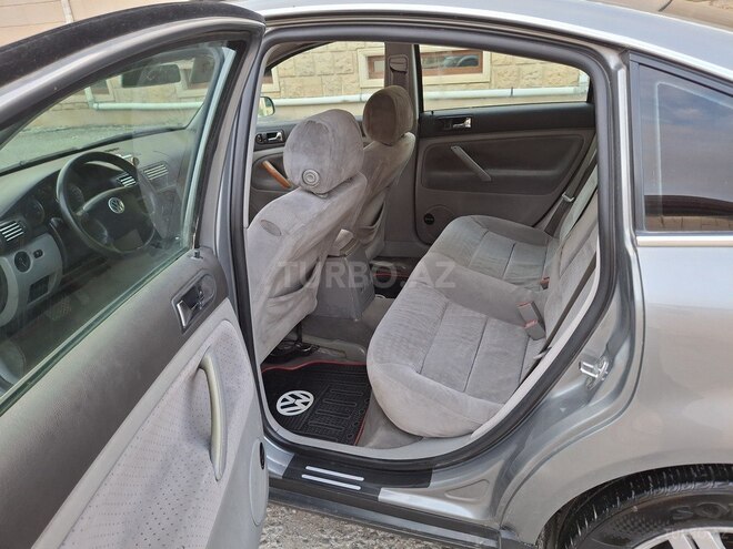 Volkswagen Passat-13