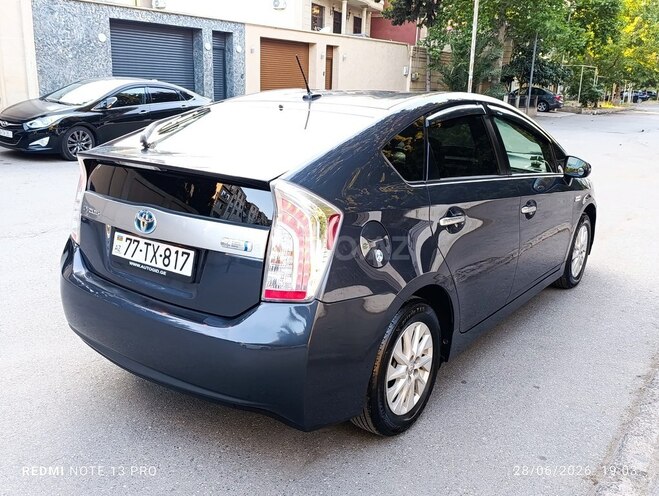 Toyota Prius-3