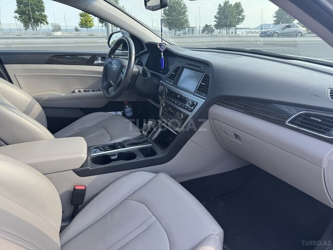 Hyundai Sonata-9