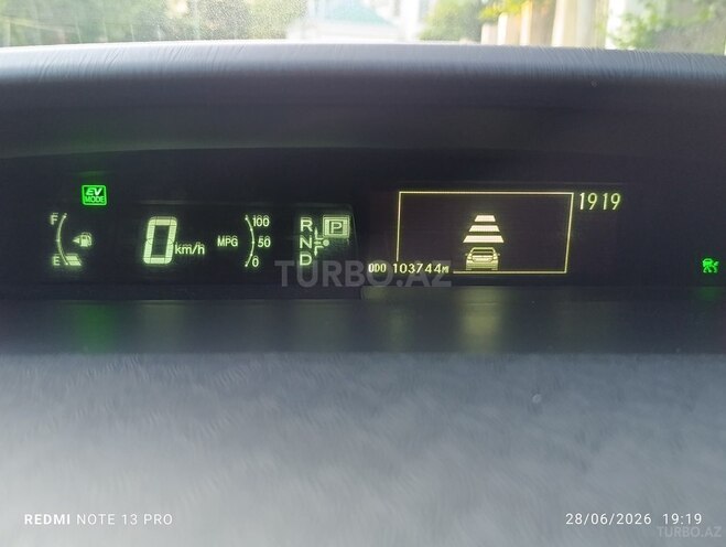 Toyota Prius-14