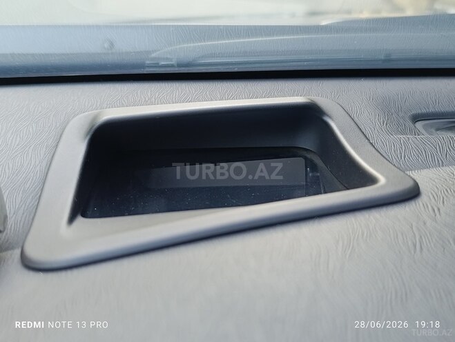 Toyota Prius-15