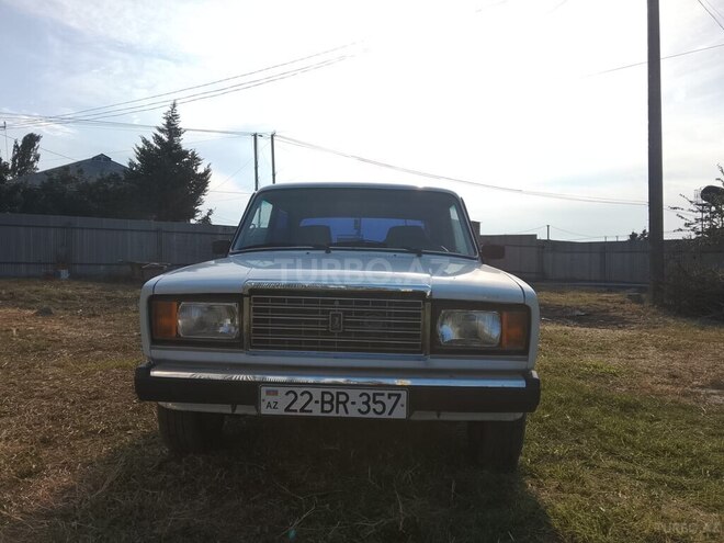 LADA (VAZ) 2107-1