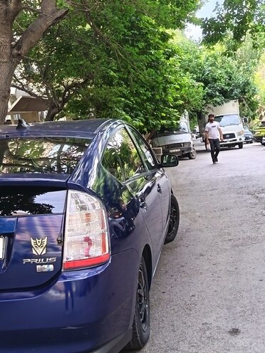 Toyota Prius-3