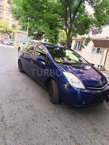 Toyota Prius-8