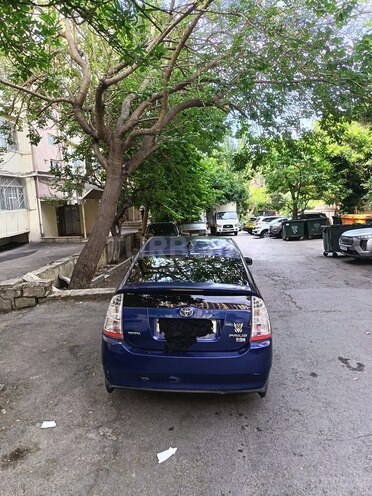 Toyota Prius-2