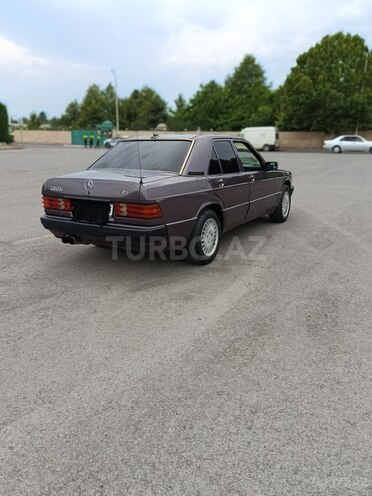 Mercedes 190-7