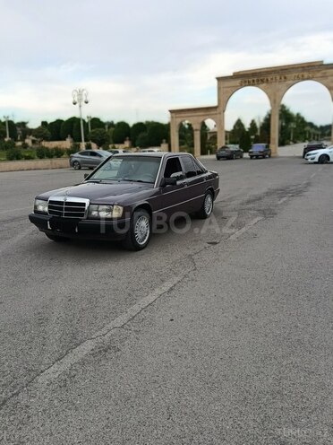 Mercedes 190-5