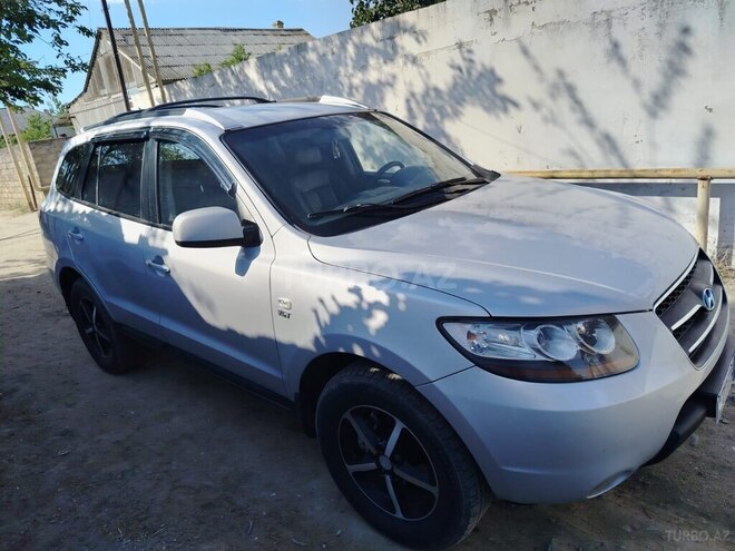Hyundai Santa Fe-12