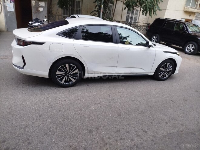 Changan Qiyuan A05-4