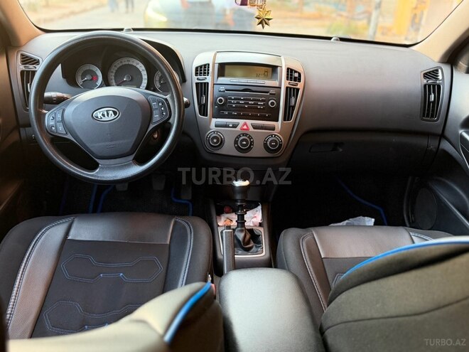 Kia Ceed-7