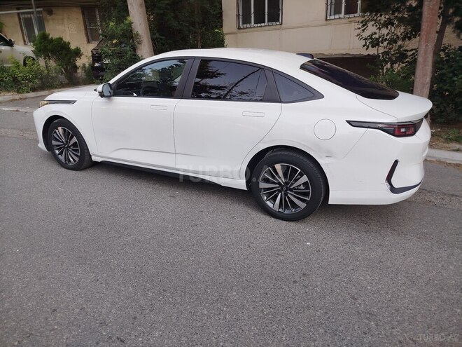 Changan Qiyuan A05-9