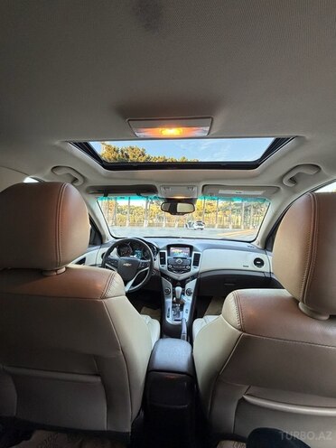 Chevrolet Cruze-14