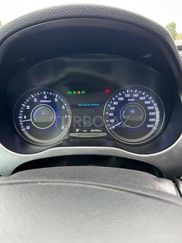 Hyundai Grandeur-13