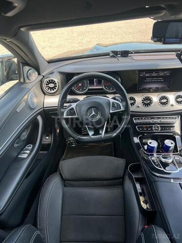 Mercedes E 220 d-6