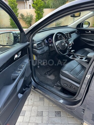 Kia Sorento-9
