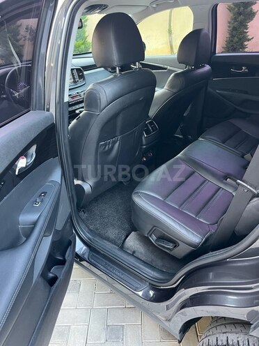Kia Sorento-11