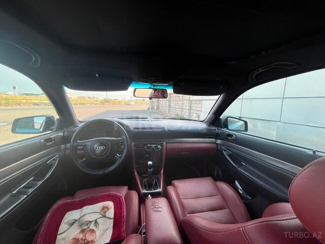 Audi A4-8