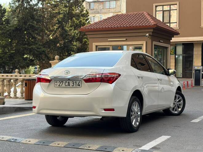 Toyota Corolla-14